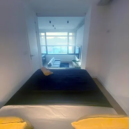 Nomads Hosting 奥莱罗斯