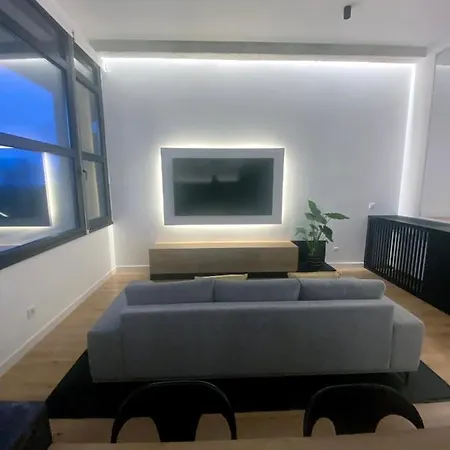 Nomads Hosting 奥莱罗斯
