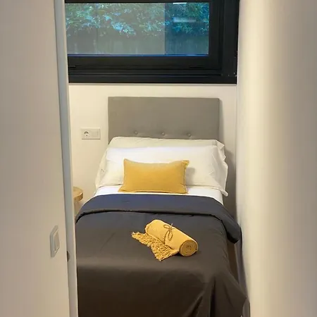 Nomads Hosting 奥莱罗斯